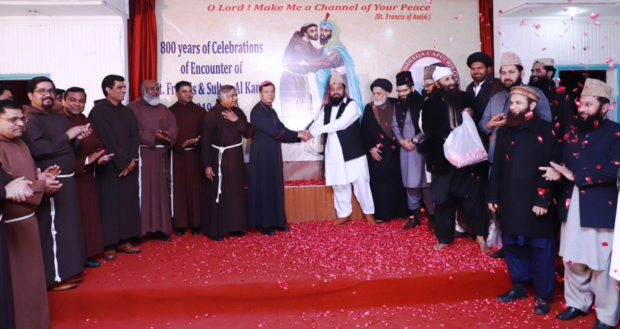 Christians and Muslims together to commemorate the 800th anniversary of the encounter between St. Francis and the Sultan