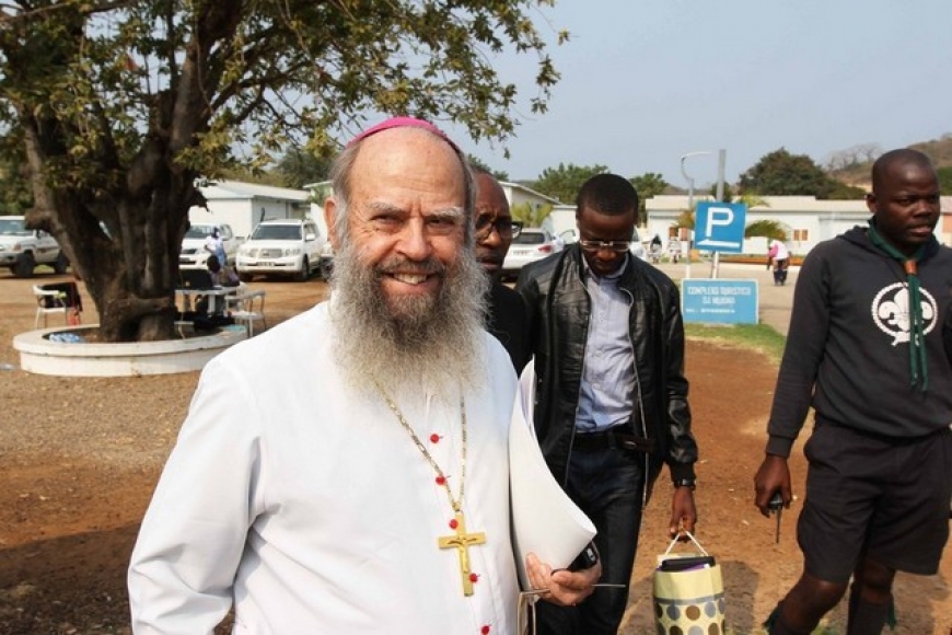 Zrzeczenie się urzędu biskupa Viana, Angola