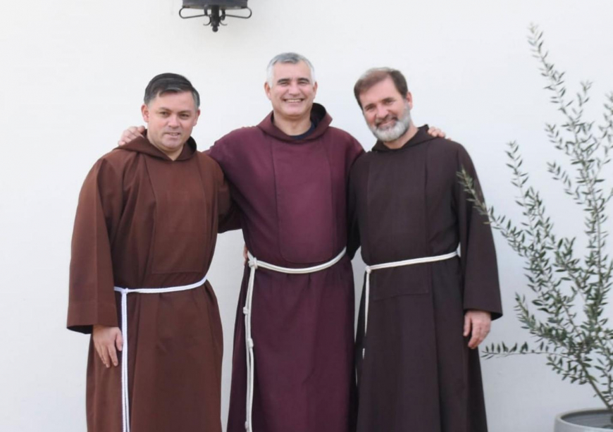 Dalla sinistra a destra: fr, Alfredo Alcaraz, fr. Julio Cesar González, fr. Edisson Cazali