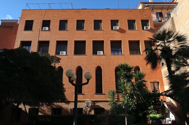 Via Cairoli